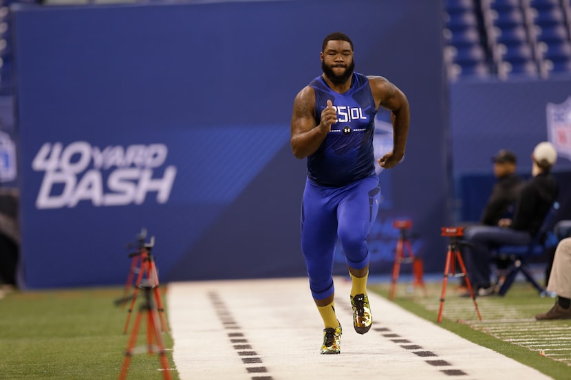 Florida offensive lineman Chaz Green runs the 40-yard dash at the NFL football scouting...