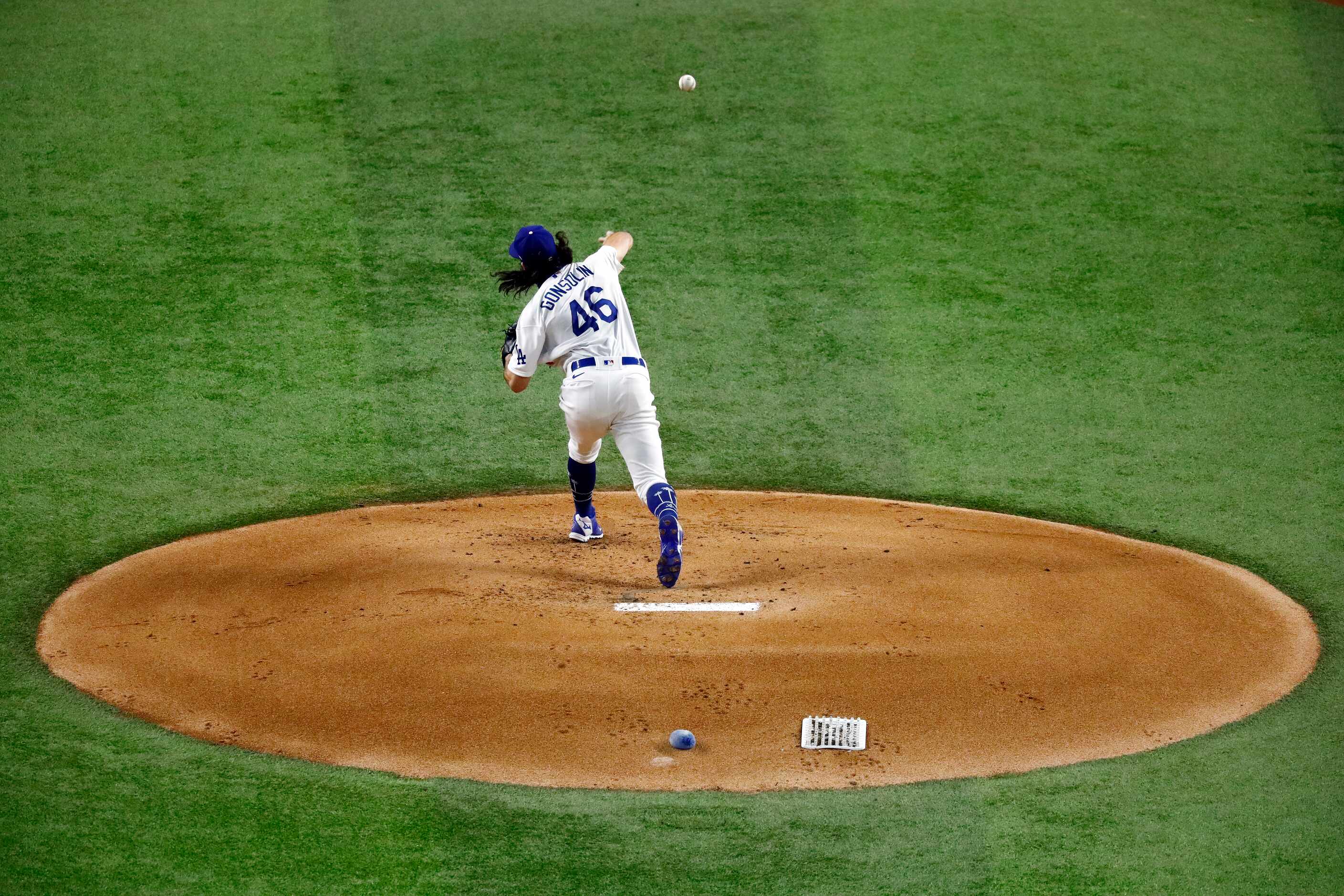 Los Angeles Dodgers starting pitcher Tony Gonsolin (46) throws against the Tampa Bay Rays...