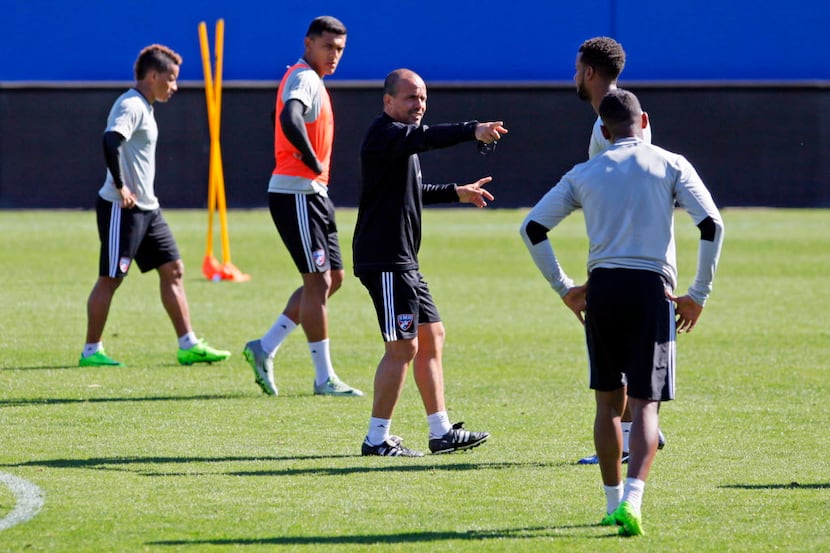 FC Dallas head coach Oscar Pareja conducts a practice with his team, Tuesday morning, Feb....