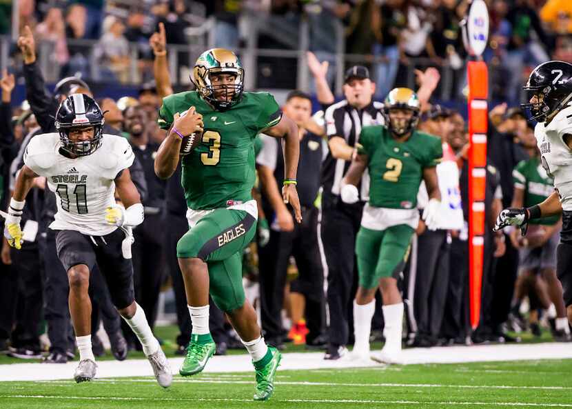 DeSoto quarterback Shawn Robinson (3) races away from Cibolo Steele Tavian Carter (11) on a...