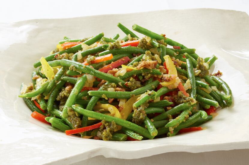 Holiday green beans with pistachio pesto