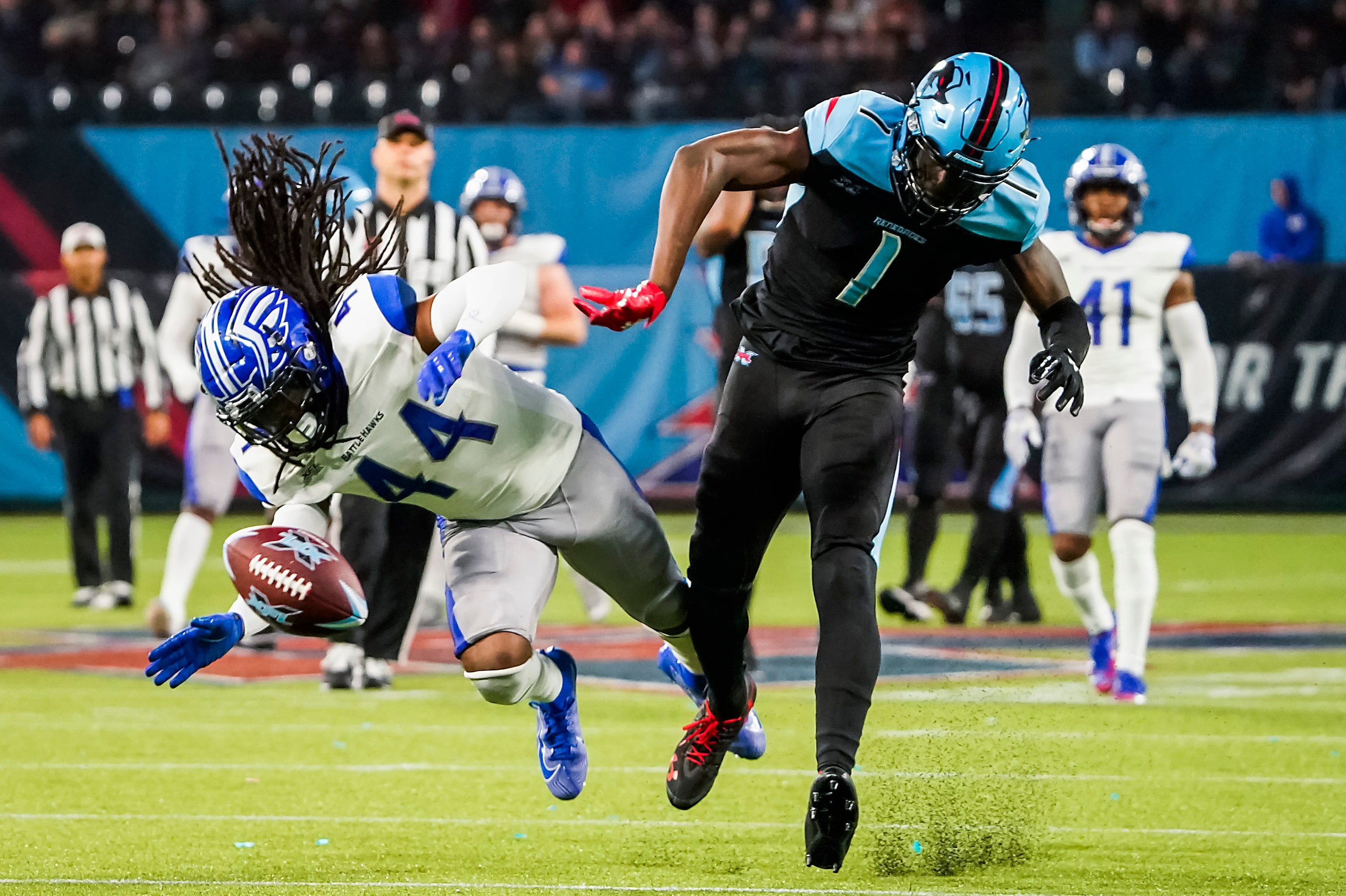 Dallas Renegades wide receiver Jazz Ferguson (1) has a pass sail out of reach as St. Louis...