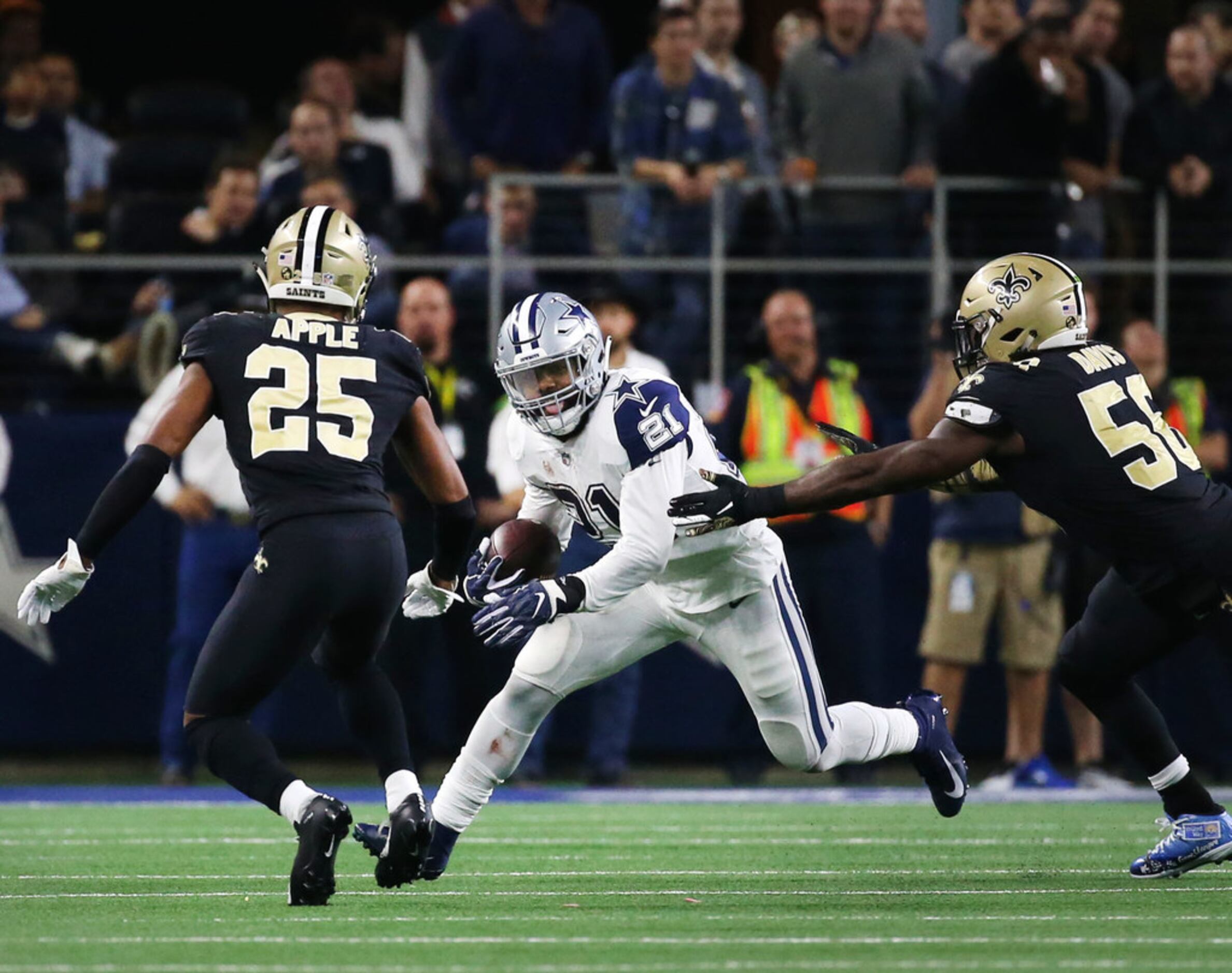 PFF Projects Ezekiel Elliott as 1 of 9 RBs to Rush for 900 Yards in 2019 ✭  Inside The Star