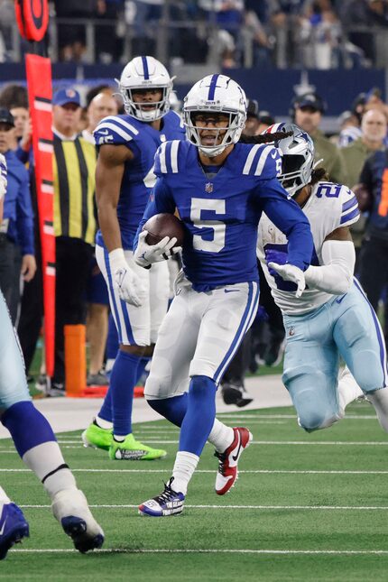 Indianapolis Colts cornerback Stephon Gilmore (5) returns an interception during an NFL...