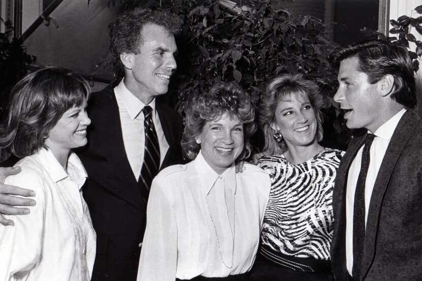 ORG XMIT: *S0424821286* September 27, 1986 - From left: Carole, Roger and Marianne Staubach,...