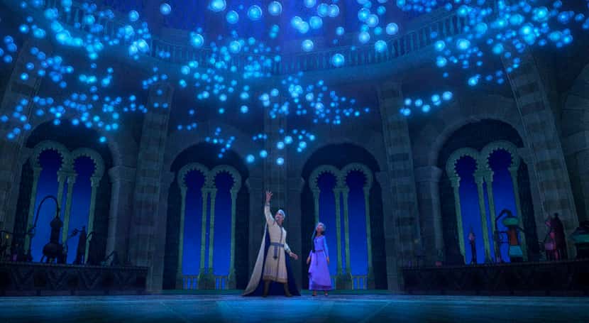 En esta imagen proporcionada por Disney, Rey Magnífico, con la voz de Chris Pine, izquierda,...