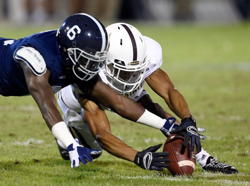 STATESBORO, GA - OCTOBER 29:  Cornerback Darrius White #6 of the Georgia Southern Eagles and...