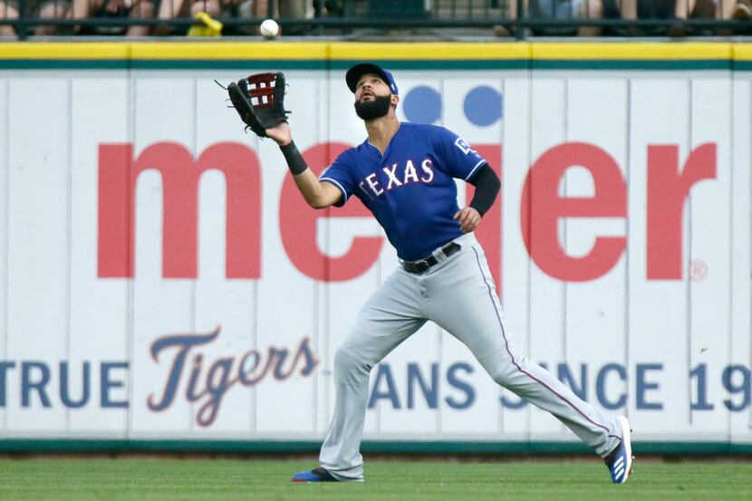 DETROIT, MI - JUNE 26:  Right fielder Nomar Mazara #30 of the Texas Rangers catches a fly...
