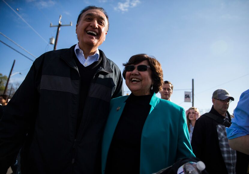 Former San Antonio Mayor Henry Cisneros and  gubernatorial candidate and former Dallas...