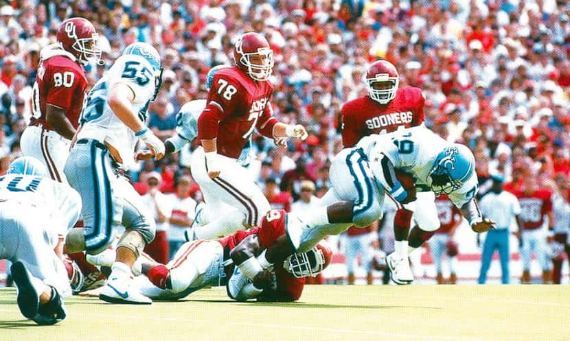ORG XMIT: S0378283704_STAFF 1987 --- All-American defensive back Rickey Dixon was, in 1987, ...