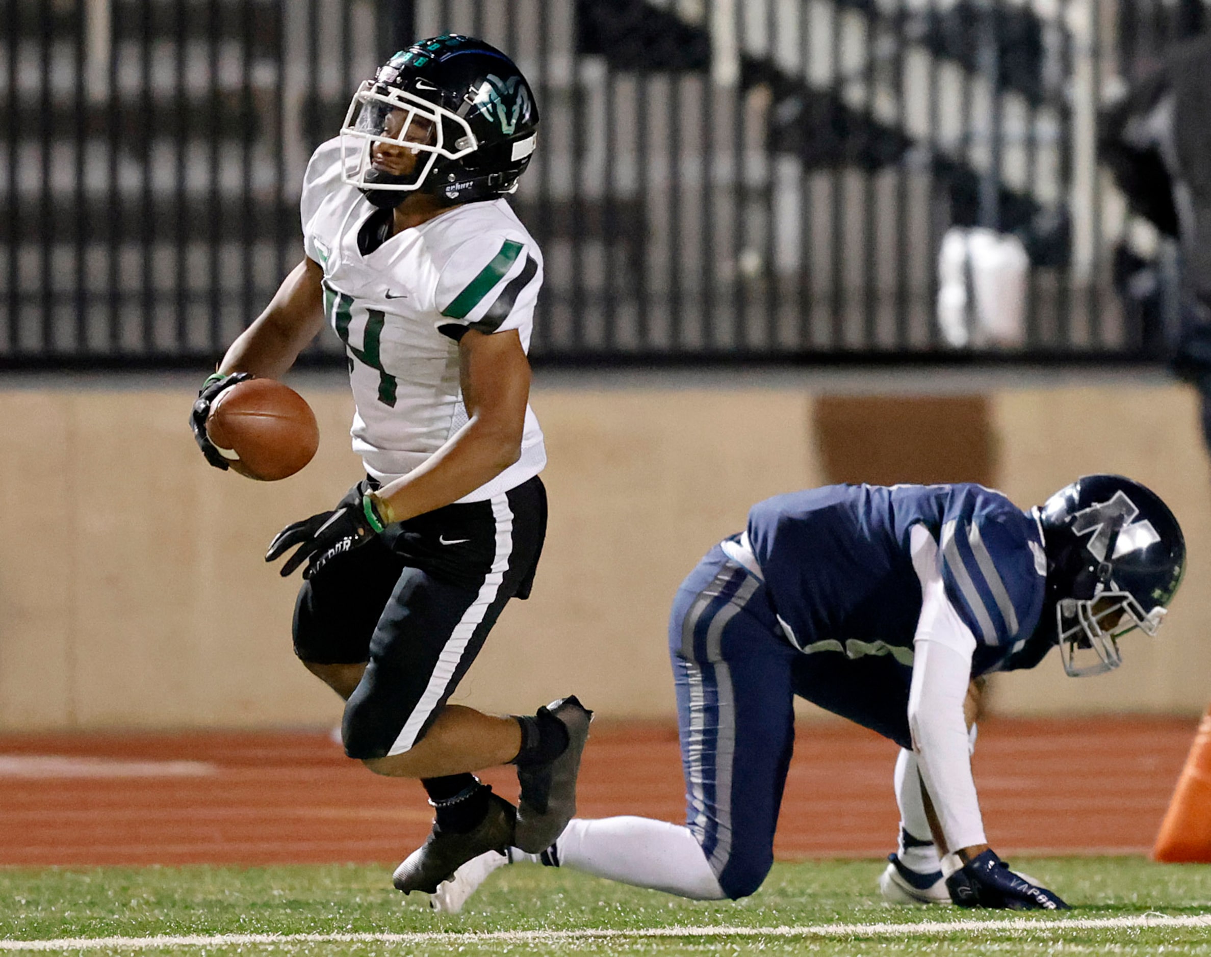 Richardson Berkner receiver Jamaal Saine (14) came up with a big pass down the sideline...