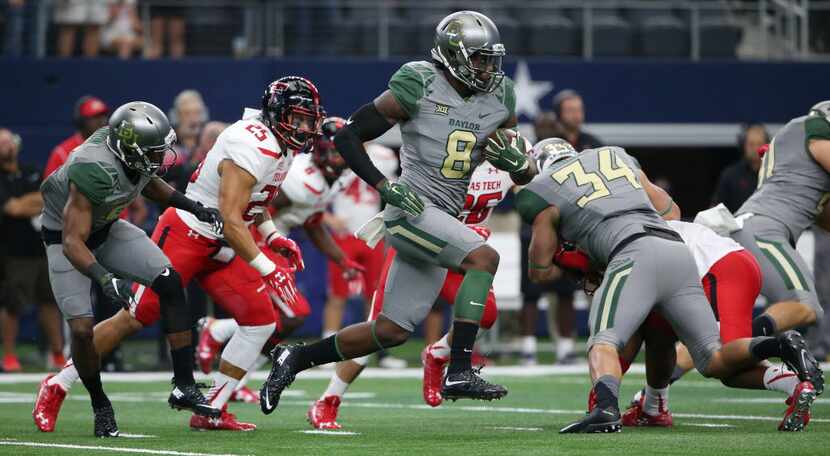 Baylor Bears wide receiver Ishmael Zamora (8) runs with the ball in the first quarter during...