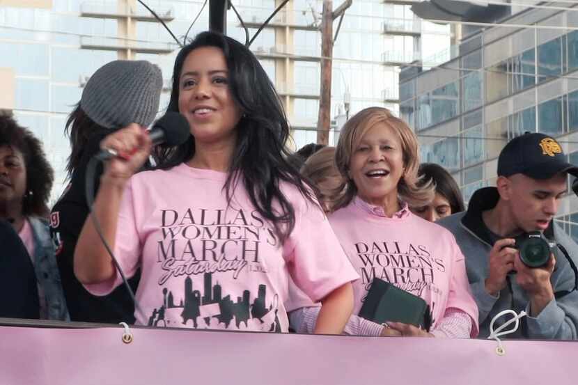 La representante Victoria Neave durante la marcha de las mujeres, en enero pasado.