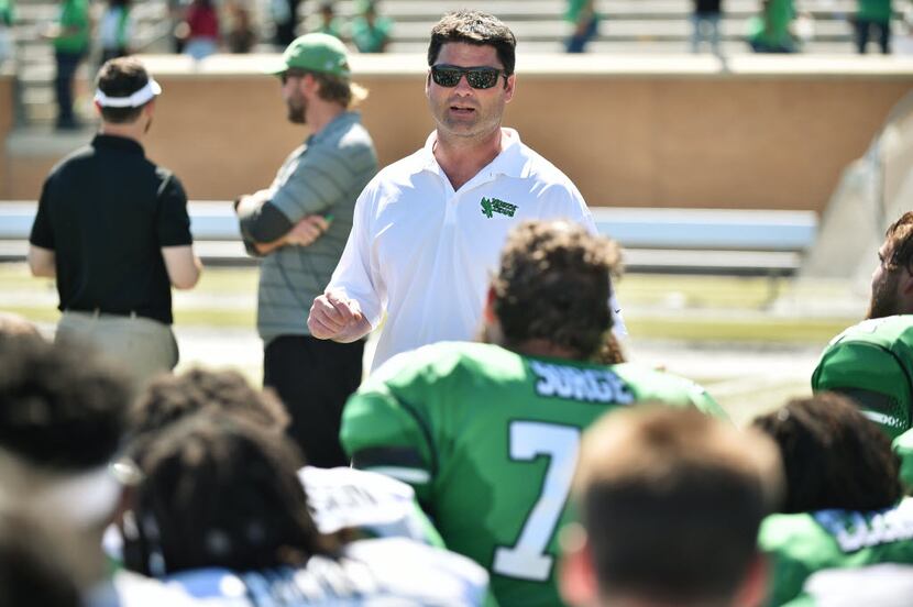 North Texas head coach Seth Littrell talks to players after the 2016 Green-White Spring...