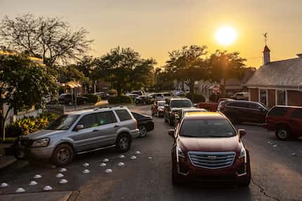 The drive-thru line at Bubba's extends 10 cars deep on Tuesday, Aug. 4, 2020, at dinnertime.