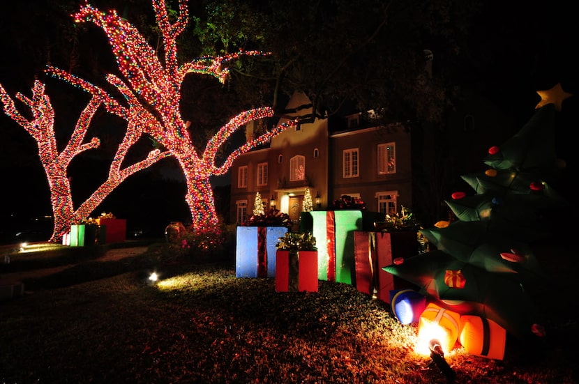 Christmas light displays at Highland Park  -- 4430 Bordeaux Avenue, Dallas, TX