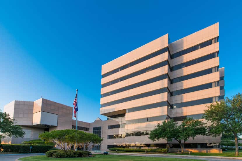 Kelly-Moore is considering an office at 500 E. Carpenter Freeway in Irving.
