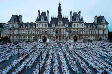 Want to see how they do Diner en Blanc in Paris, home of the original event 30 years back?...