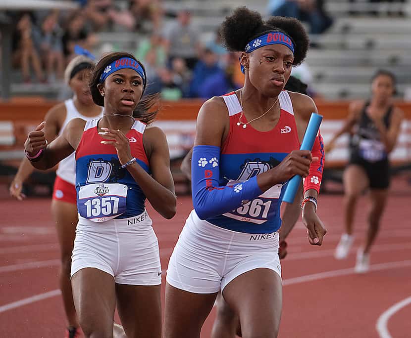 Duncanville competes in the girls 4x200 relay at the UIL State track championships at Mike...