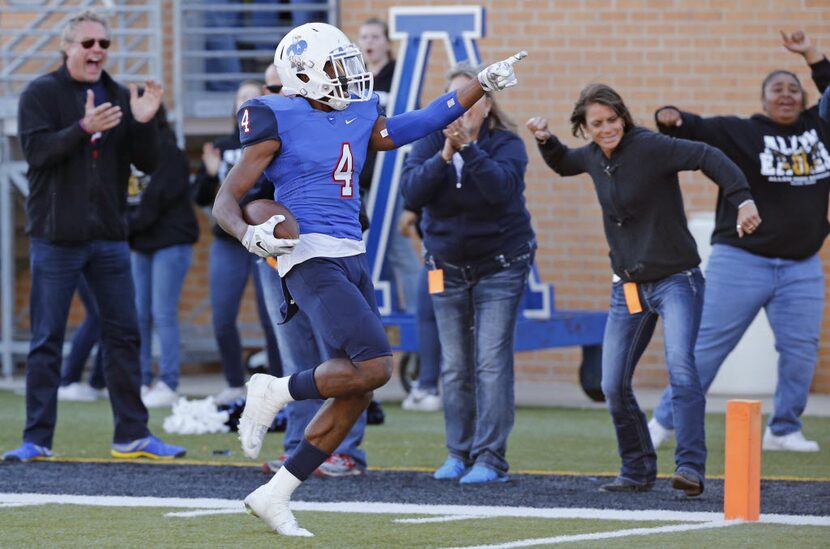 Allen kick returner Jaylon Jones (4) delights the Allen faithful on the sidelines with a...