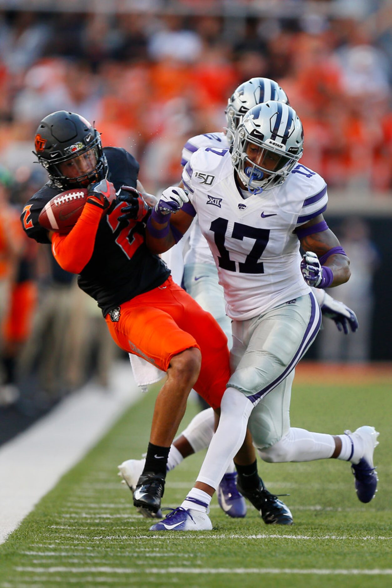 STILLWATER, OK - SEPTEMBER 28:  Wide receiver Tylan Wallace #2 of the Oklahoma State Cowboys...