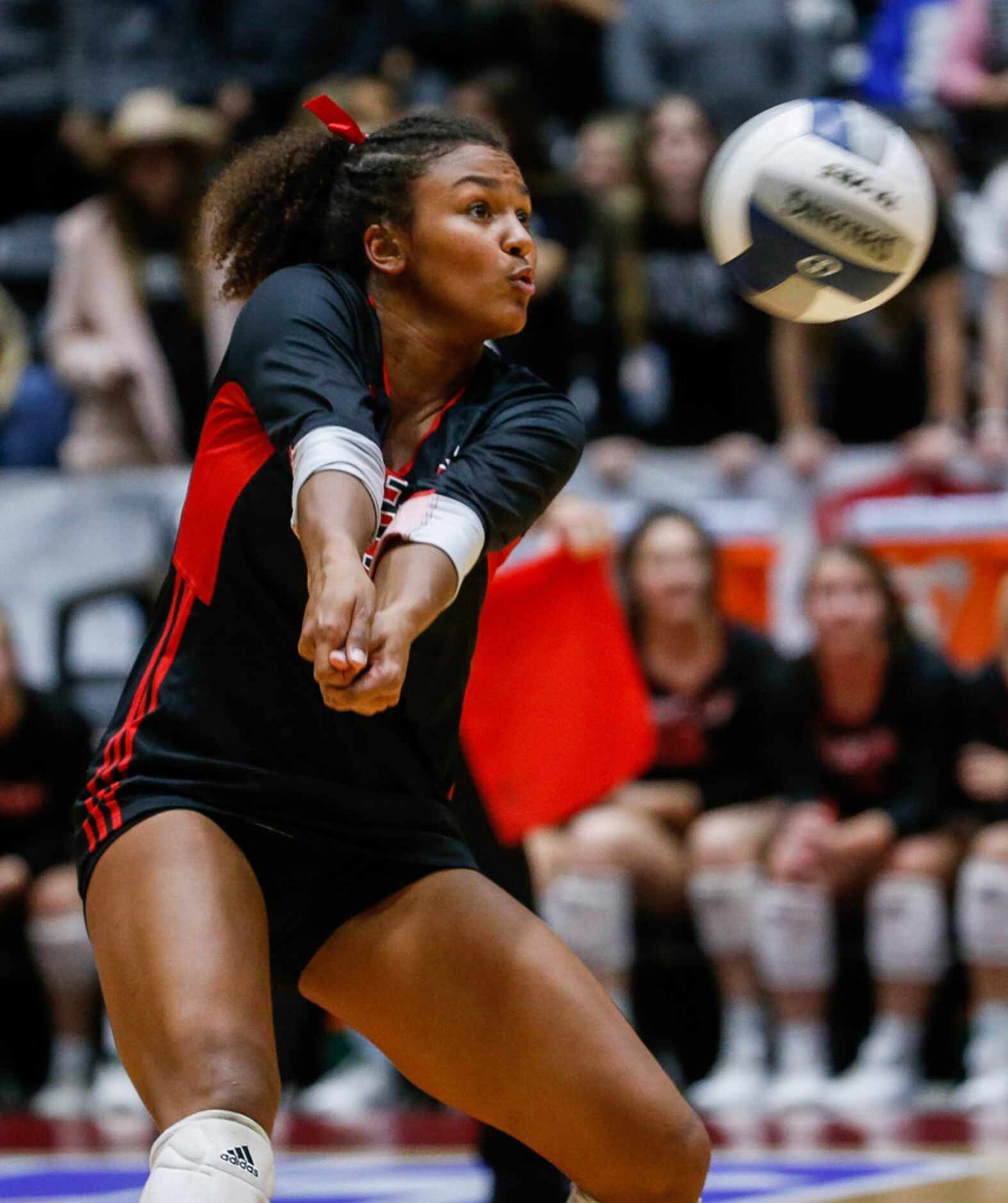 LovejoyÃs Cecily Bramschreiber  (20) returns a ball in the second set of a class 5A...