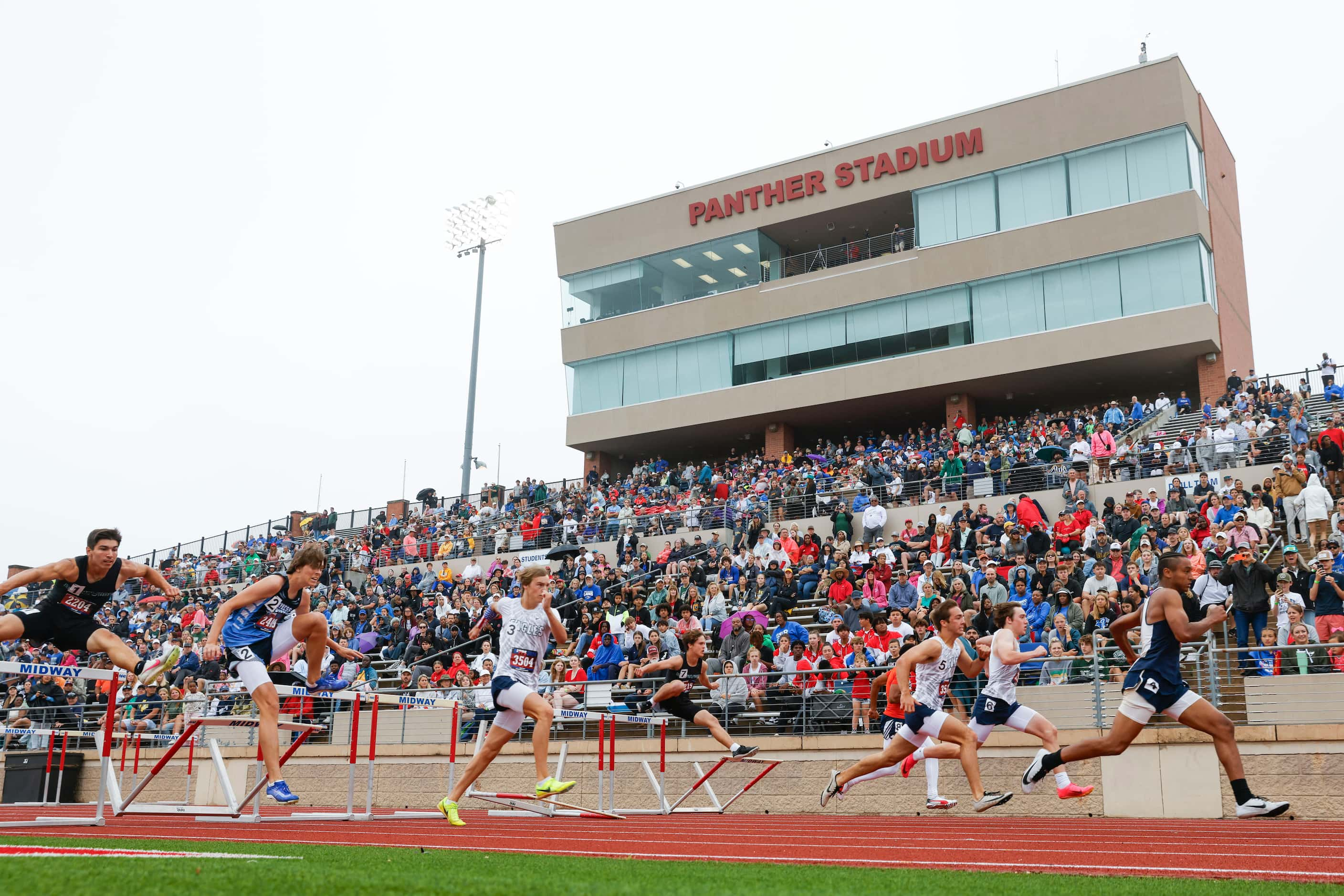 Photos Dallasarea athletes compete at the TAPPS state track and field