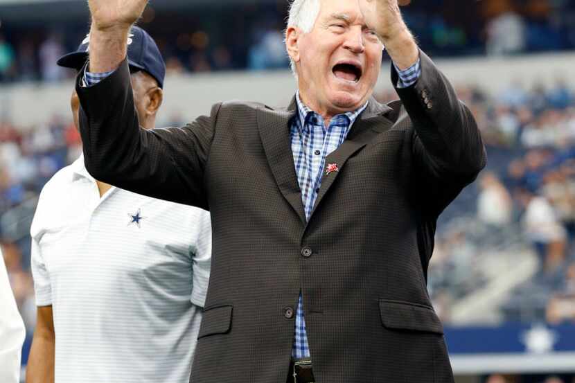 Former Dallas Cowboys player Lee Roy Jordan was introduced with other 1960s players before...