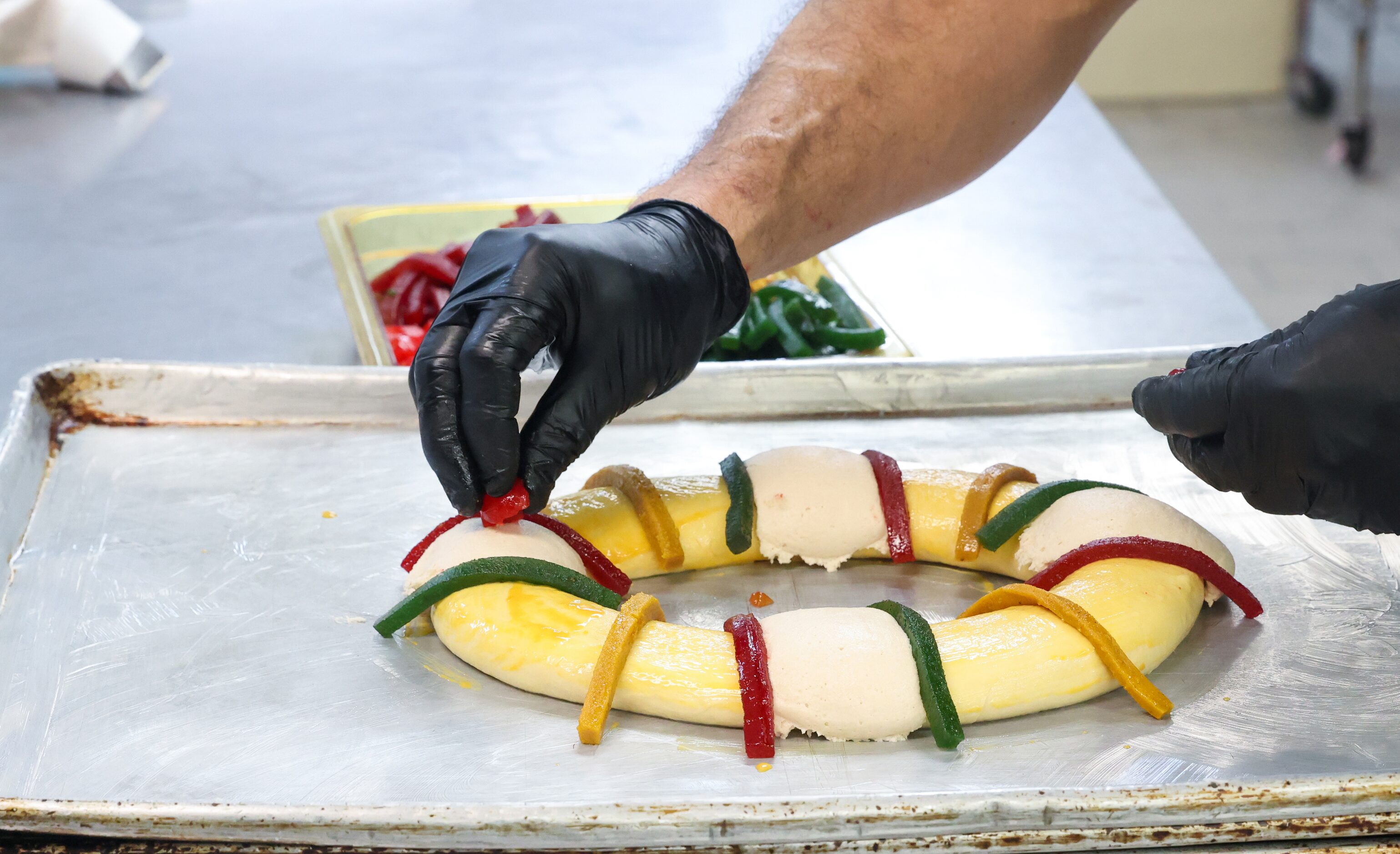 Baker Isaac Ramirez prepares Rosca de Reyes at Tango Bakery in Garland on Thursday, Jan. 5,...