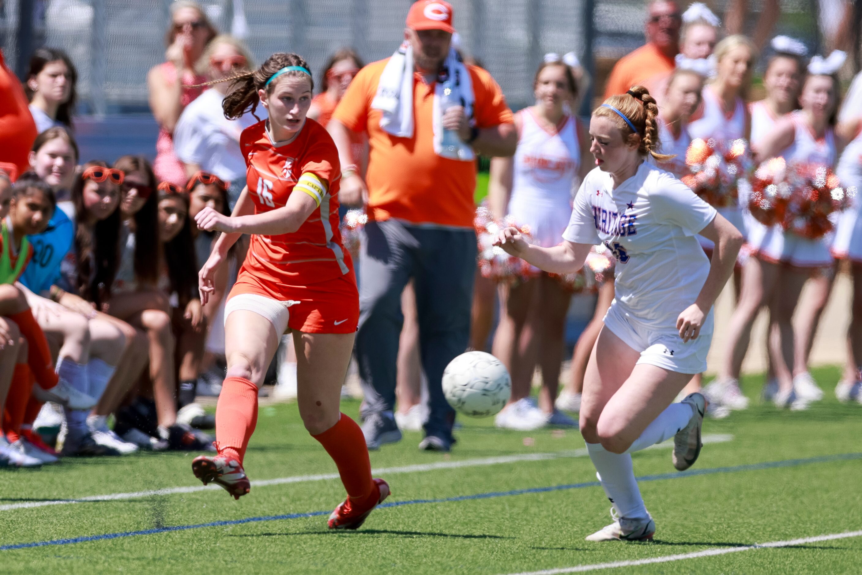 Celina forward Taylor Zdrojewski (16) passes the ball in front of Midlothian Heritage...