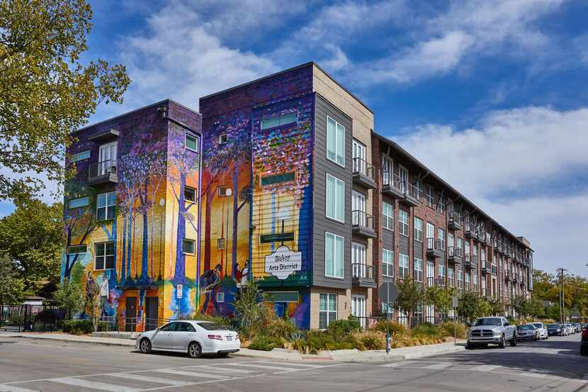 Exxir Capital purchased the Bishop Highline apartments in Oak Cliff.
