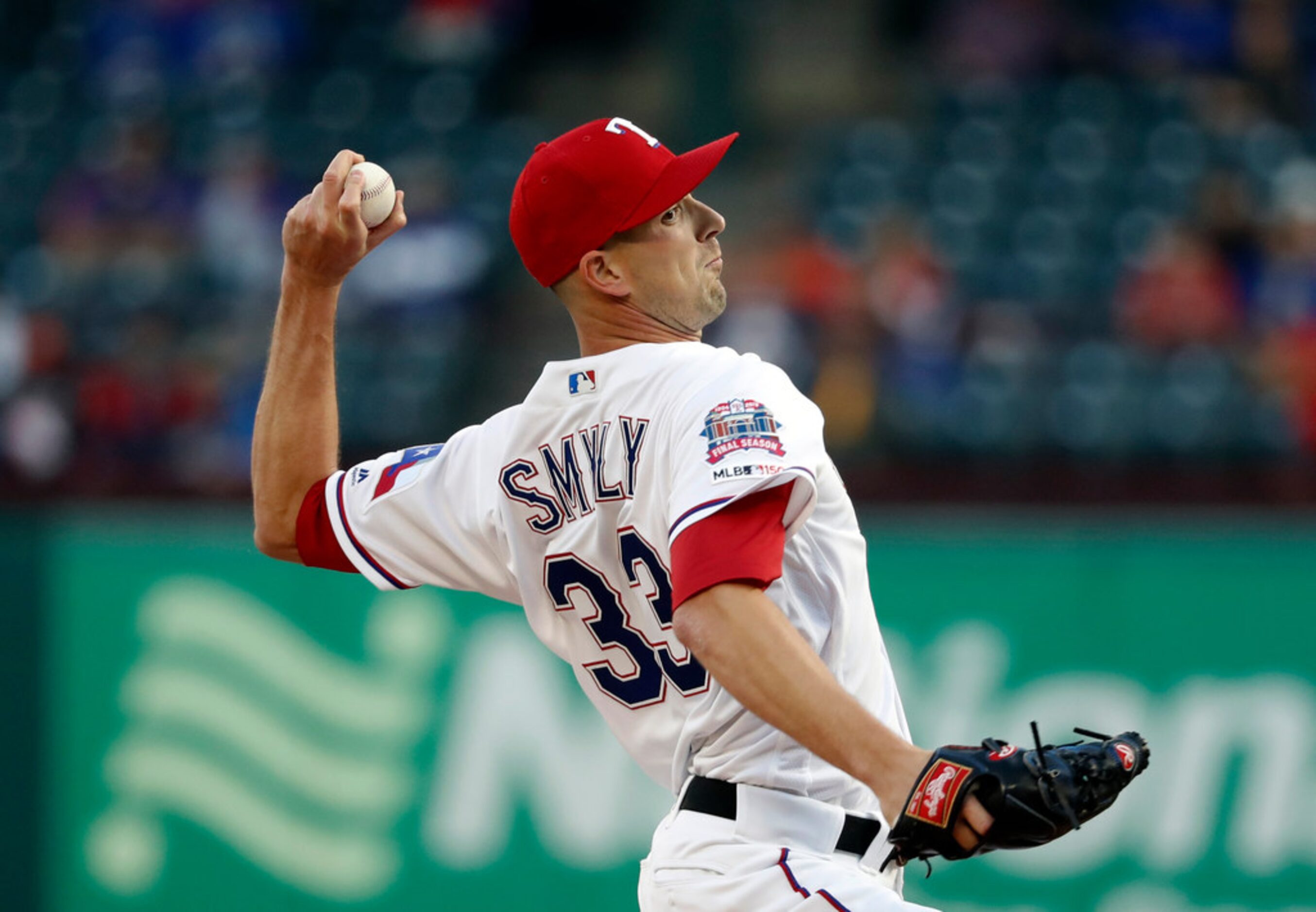 Texas Rangers relief pitcher Drew Smyly (33) throws to the Houston Astros in the first...