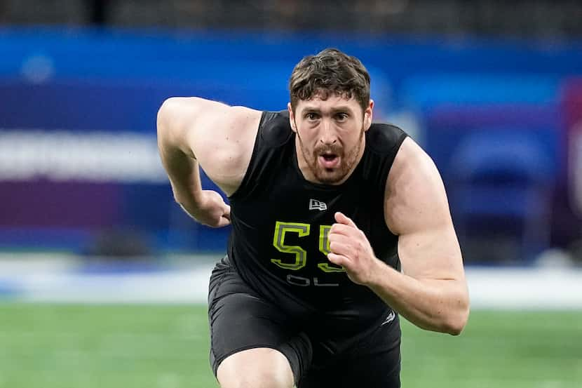 North Dakota offensive lineman Matt Waletzko runs a drill during the NFL football scouting...