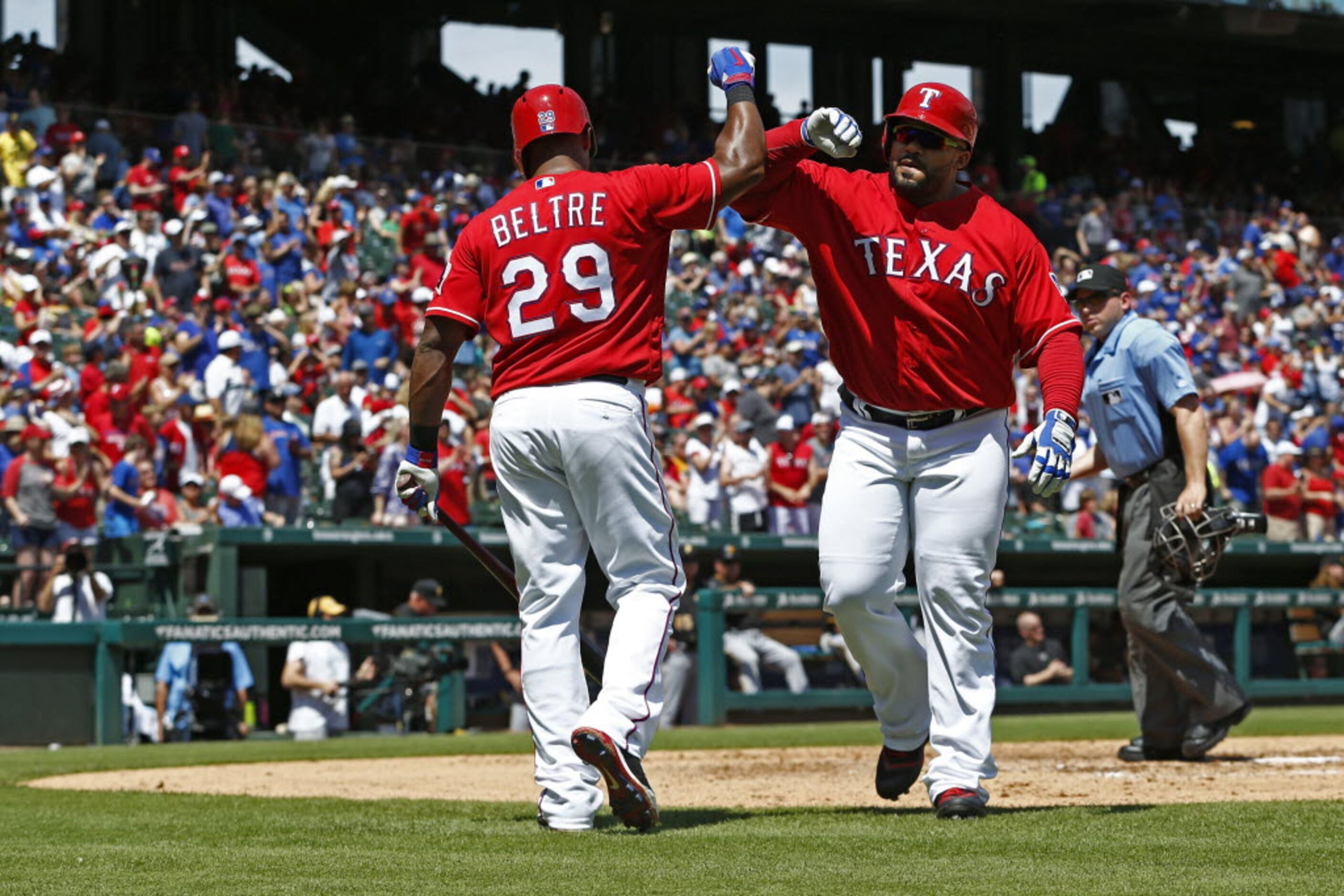 Prince Fielder legs out an inside-the-park homer 