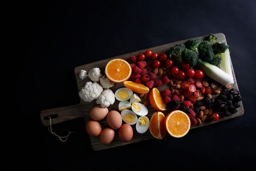 Cauliflower, eggs, oranges, raspberries, blackberries, cherry tomatoes, almonds, broccoli...