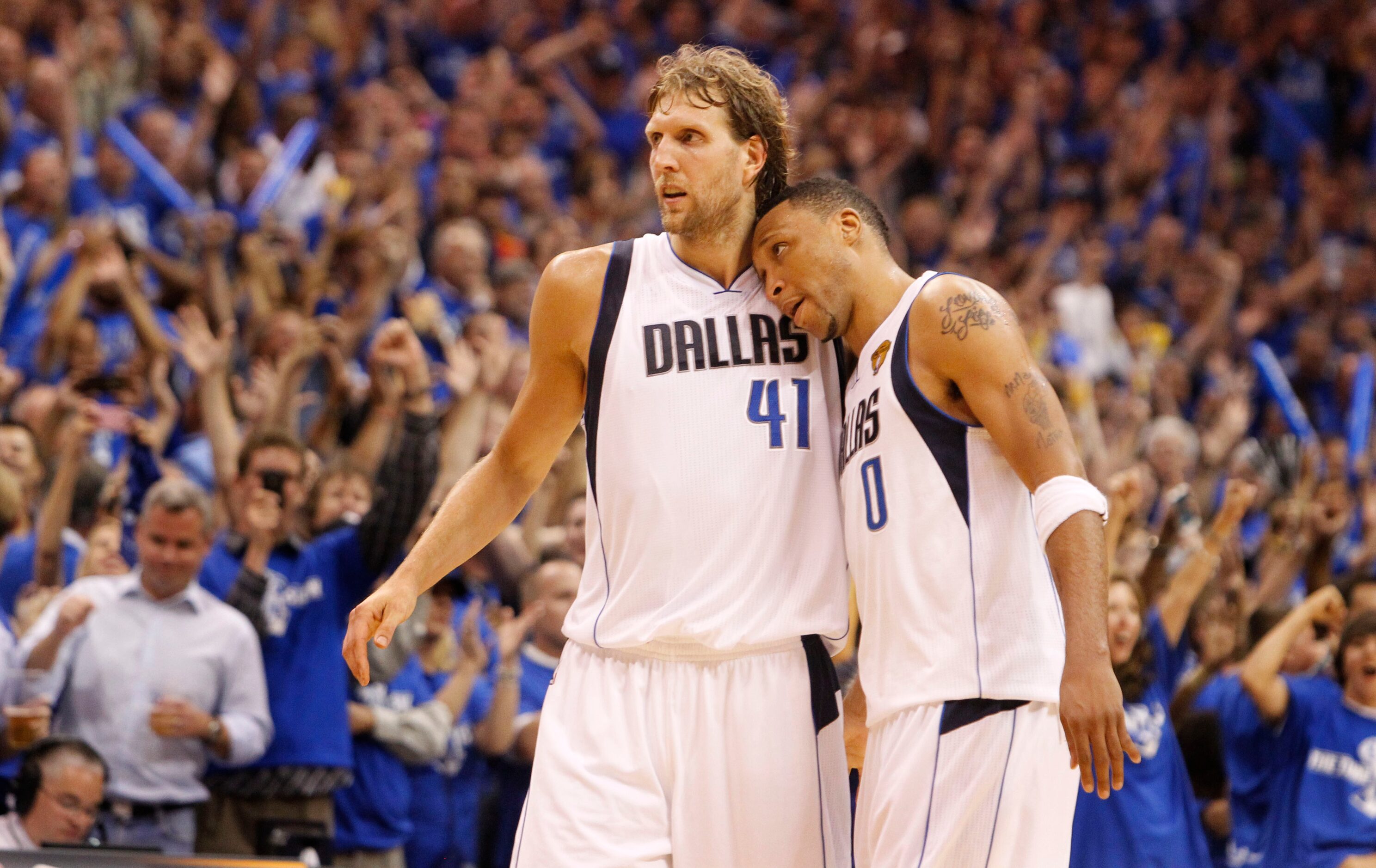 Dallas Mavericks power forward Dirk Nowitzki (41) and Dallas Mavericks small forward Shawn...