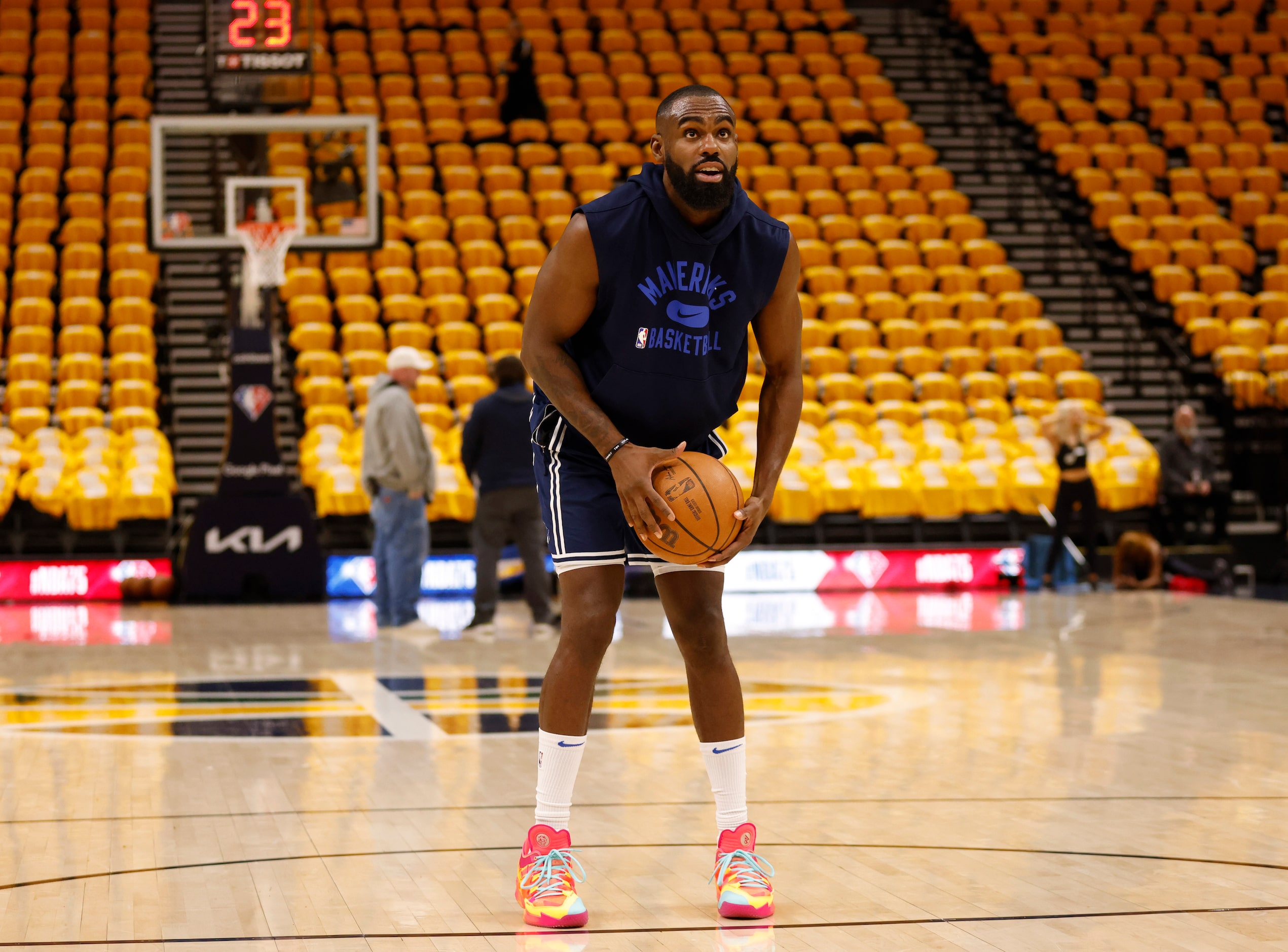 Dallas Mavericks forward Tim Hardaway Jr. (11) works on shooting free throws during warmups...