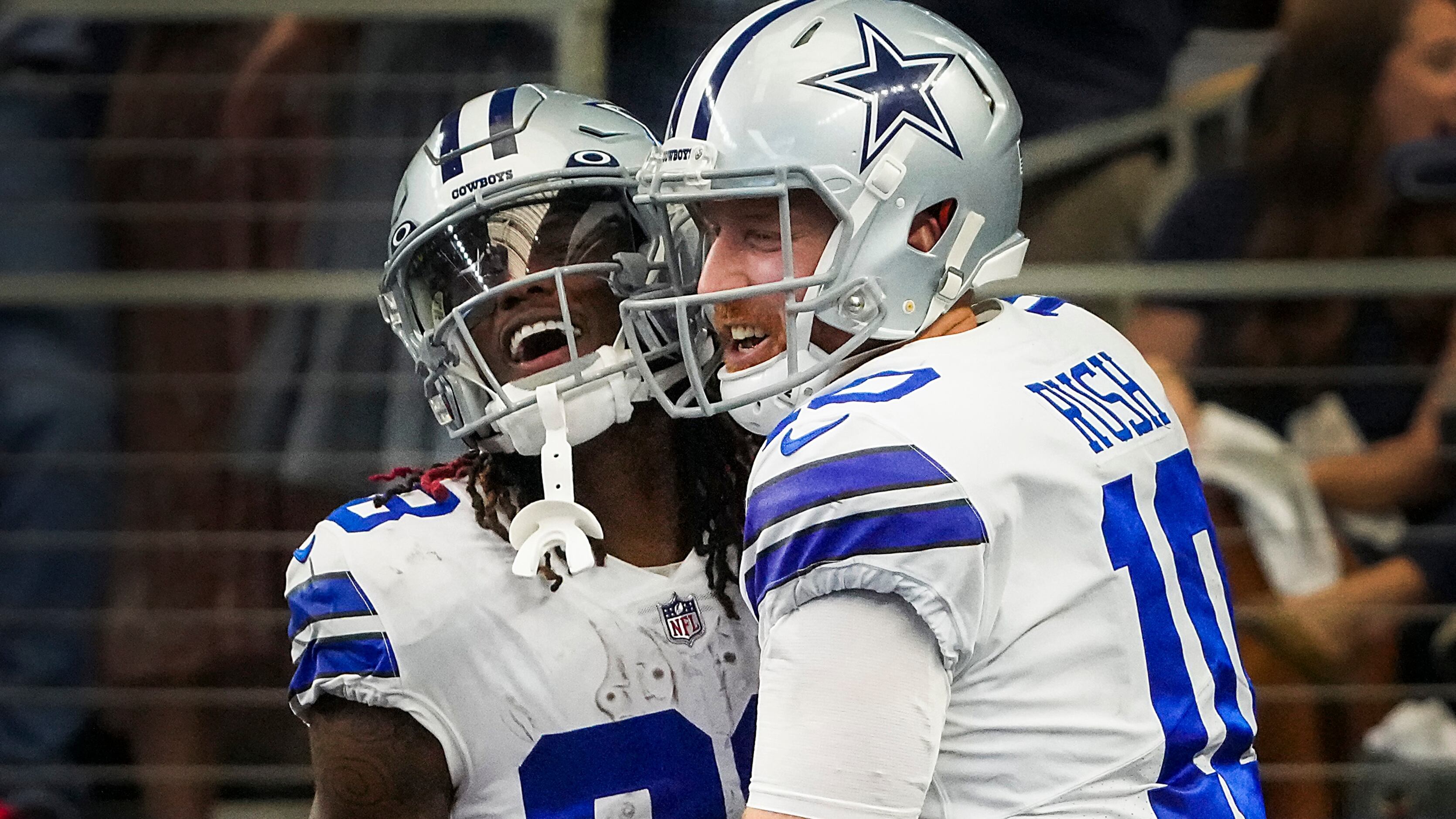 Washington Commanders hold a 13-6 lead over the Dallas Cowboys