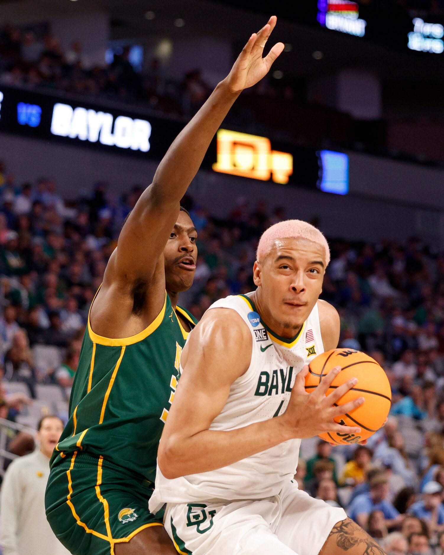 Baylor Bears forward Jeremy Sochan (1) drives to the basket as Norfolk State Spartans guard...