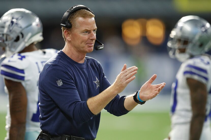 INDIANAPOLIS, INDIANA - DECEMBER 16: Head coach Jason Garrett of the Dallas Cowboys reacts...