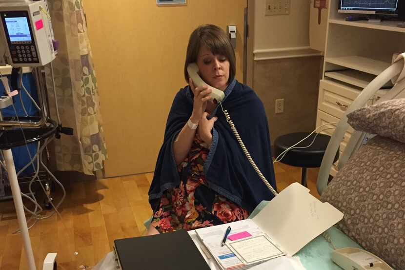 The story behind a photo of a Texas woman in a hospital maternity ward, so angry with AT&T...
