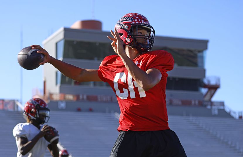 Cedar Hill quarterback Anthony Edwards  practices with his team as they prepare for a...