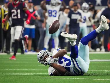 Dallas Cowboys wide receiver Michael Gallup (13) can’t make a catch during the first half of...