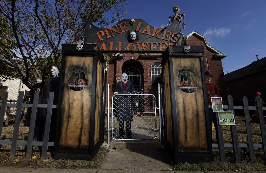 Tony Giles' Pine Lakes Halloween House in Plano, TX, on Oct. 27, 2015. Plano is hosting a...