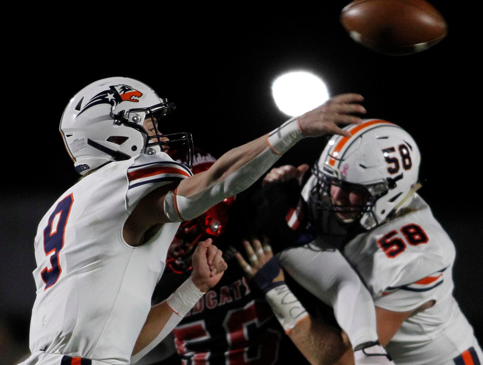 Frisco Wakeland quarterback Brennan Myer (9) launches a pass downfield as Wolverines...