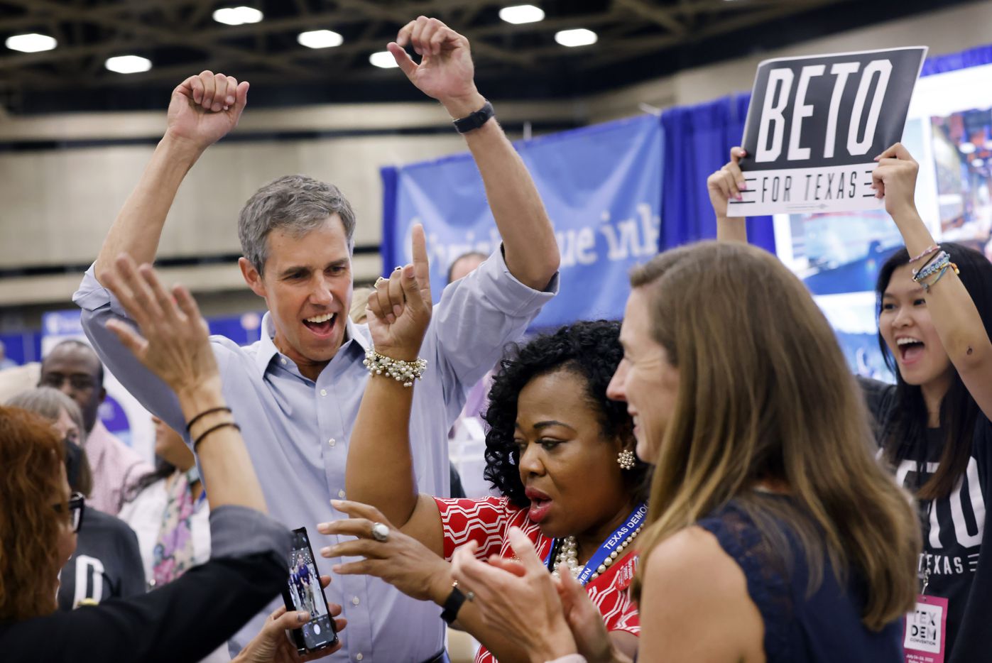 Democratic gubernatorial challenger  Beto O'Rourke and his wife Amy (second from right)...