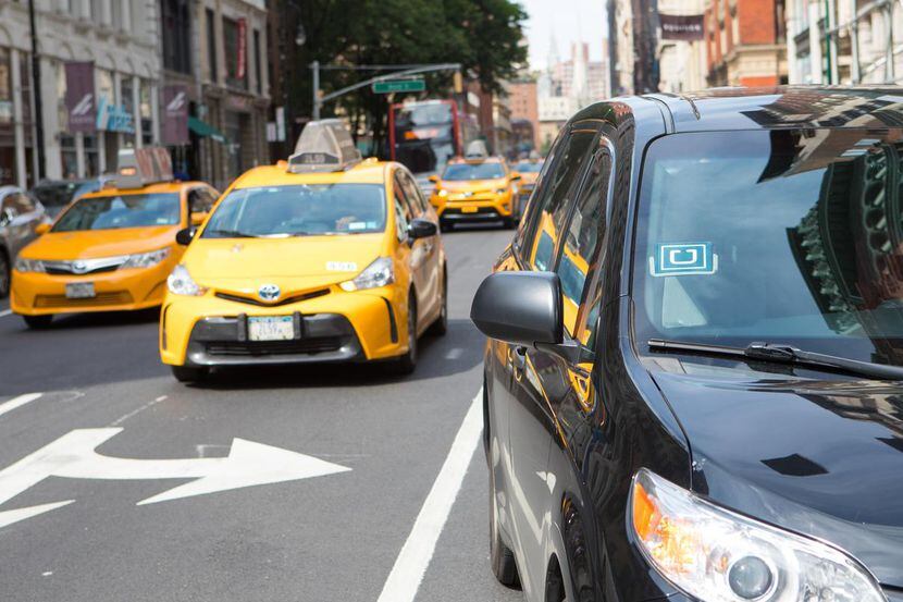 Un auto autorizado por Uber para prestar servicio de transporte en la ciudad de Nueva...
