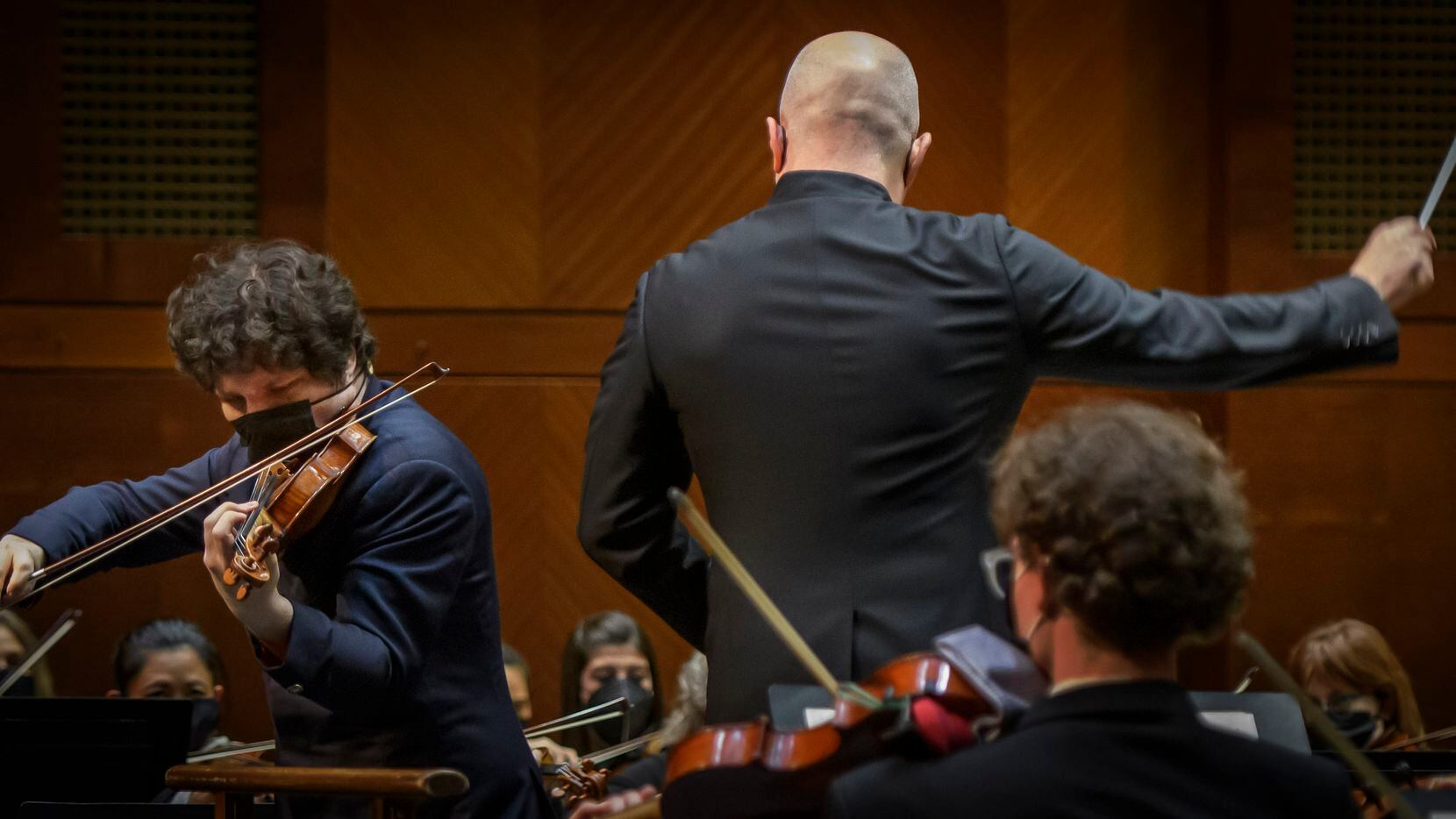 Violinist Augustin Hadelich performs Mendelssohn's Violin Concerto in E Minor with the Fort Worth Symphony Orchestra under the direction of guest conductor Carlo Montanaro at Bass Performance Hall in Fort Worth on Dec. 3, 2021.