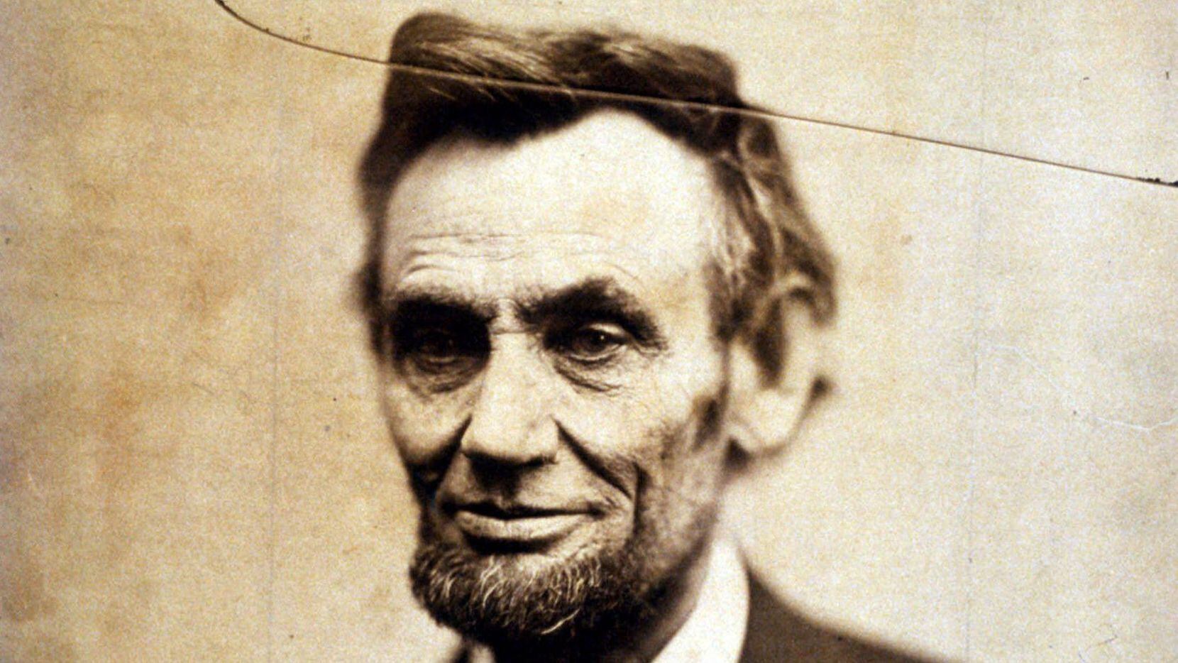 Retrato de President Abraham Lincoln tomado el 5 de febrero de 1865, ahora en exhibición en...