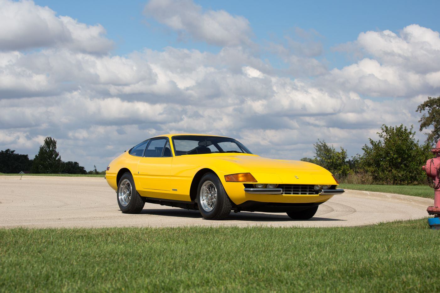 Lot S125 1973 Ferrari 365 GTB 4 Daytona (Mecum)